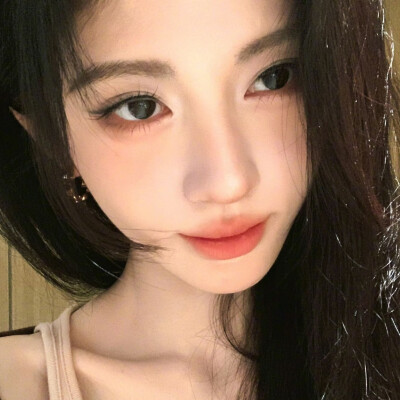 鞠婧祎