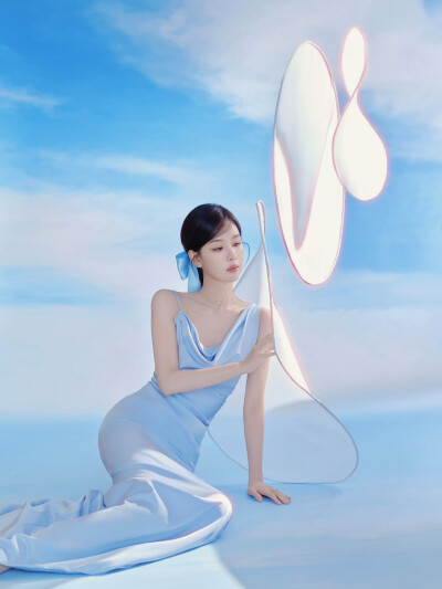 陈都灵