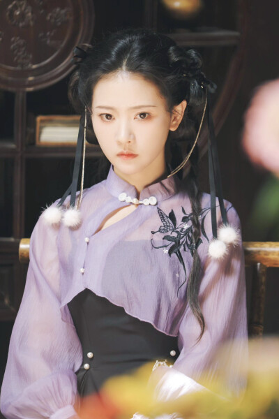 行走阴阳，我被玄门大神包围了 聂灵