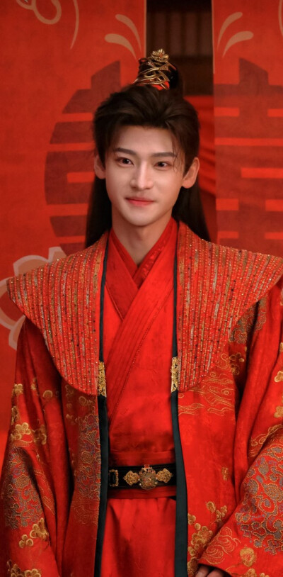 全伊伦《照镜辞》李晏