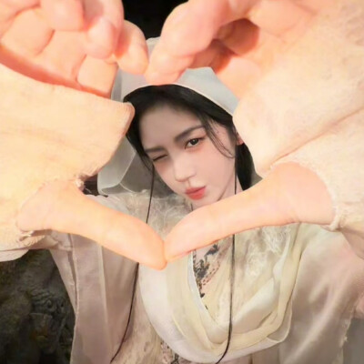 鞠婧祎