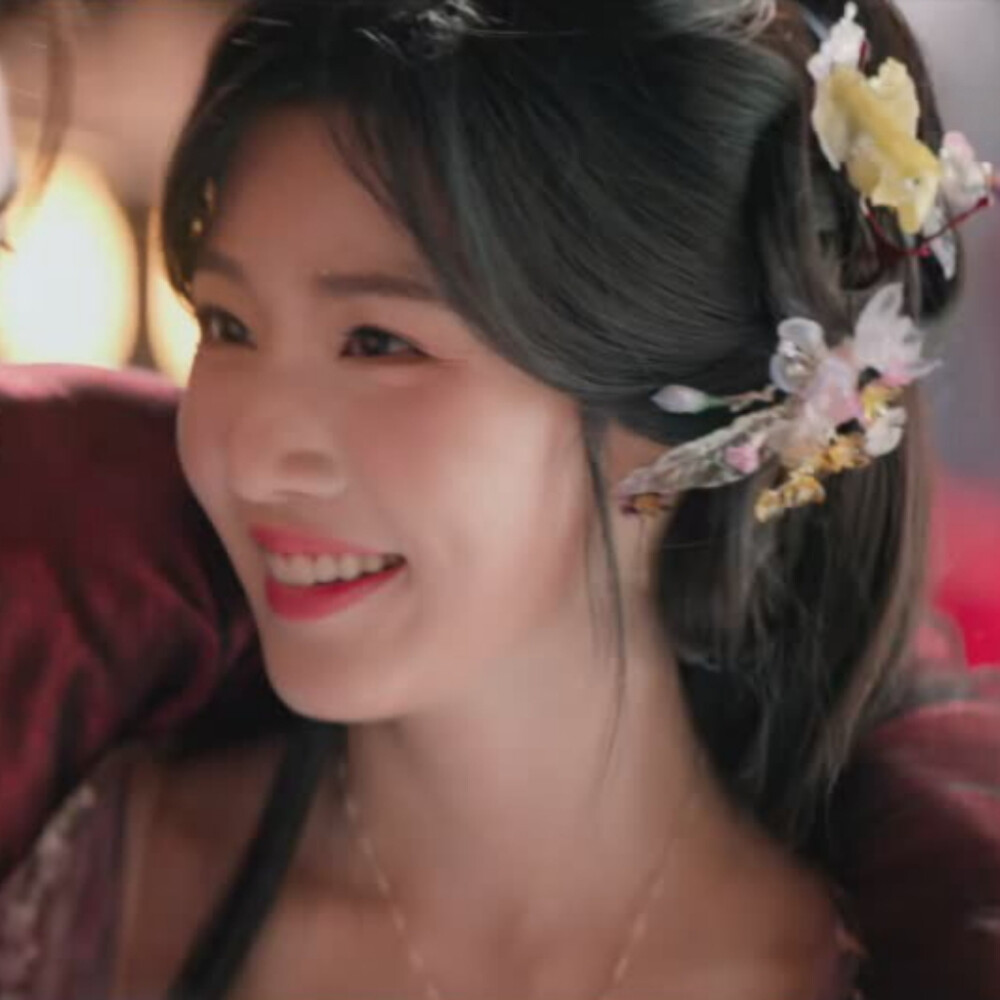 卢昱晓
入青云