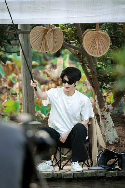 cr.MAMORU·张凌赫