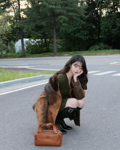 张元英