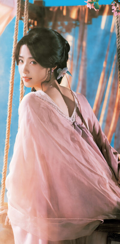 卢昱晓《入青云》明意