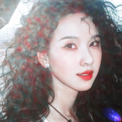 陈都灵