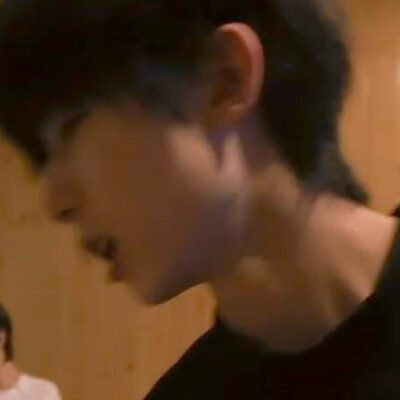 有点糊