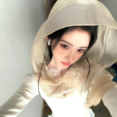 鞠婧祎