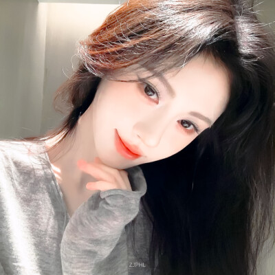 鞠婧祎