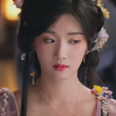 卢昱晓
入青云
