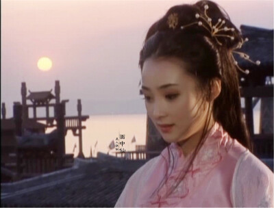 西施 蒋勤勤（新浪微博：美人犹似画中仙）