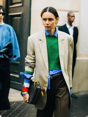 BY爱喝可乐的古娜小姐 