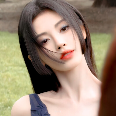 鞠婧祎