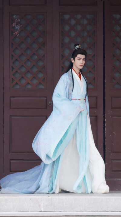 长月烬明 | 詹台烬/沧九旻/冥夜 | 罗云熙