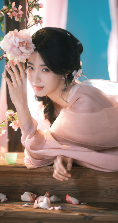 卢昱晓《入青云》明意