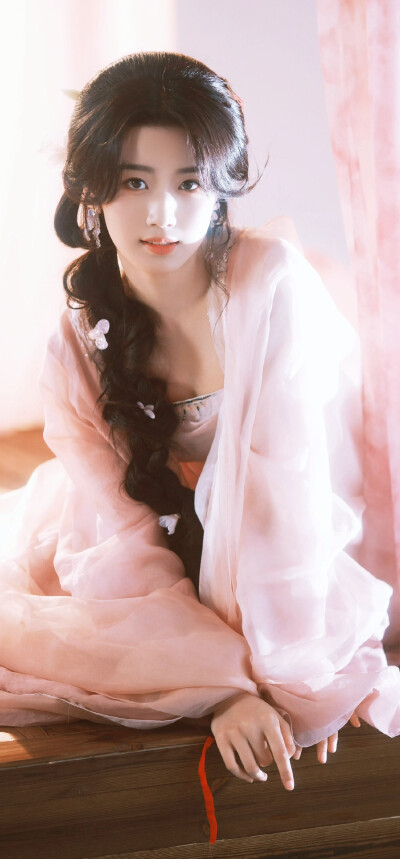 卢昱晓《入青云》明意
