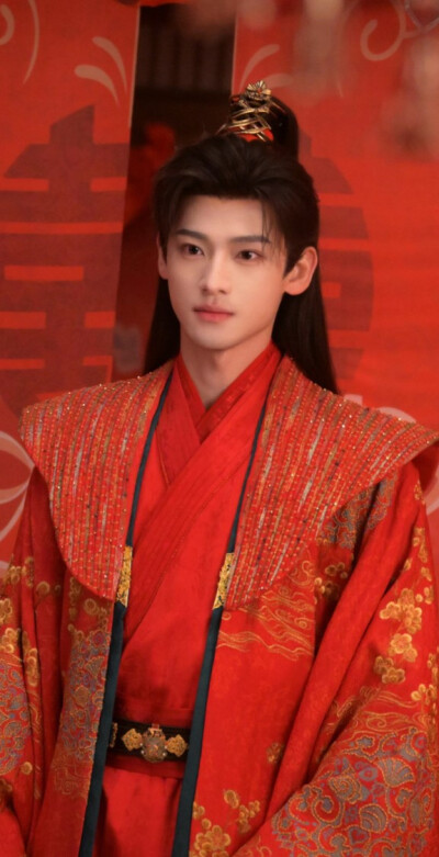 全伊伦《照镜辞》李晏