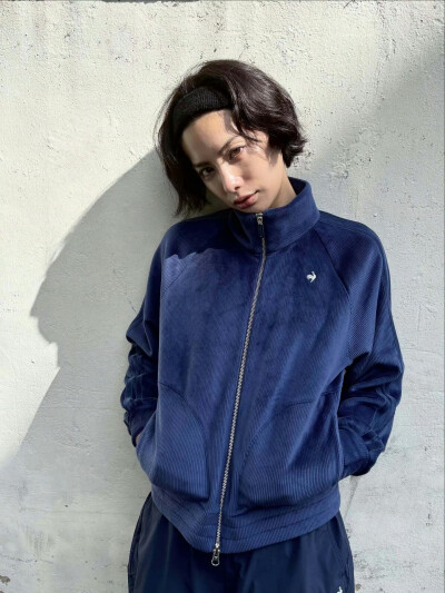 BY爱喝可乐的古娜小姐