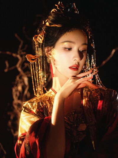 陈都灵