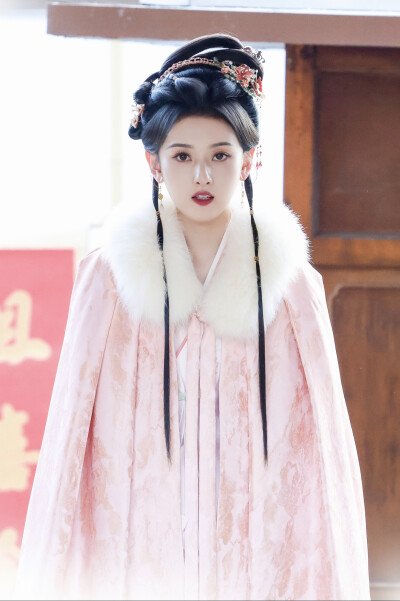 表妹万福 甄嘉芙