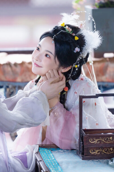娇软小师妹，一心独美 鹿呦呦
