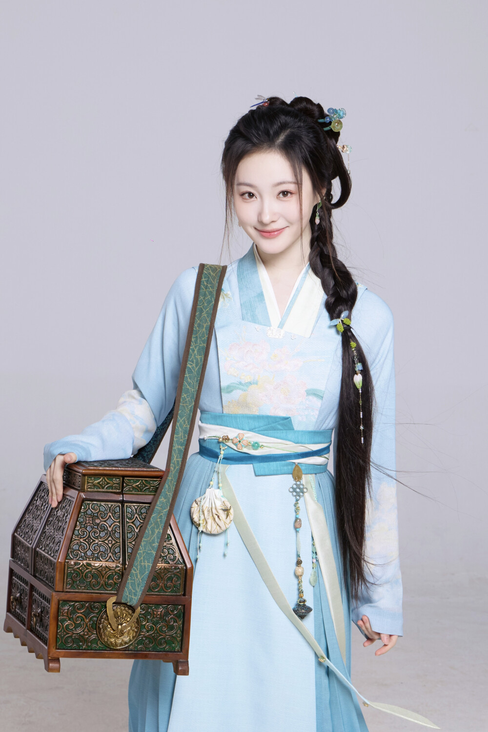 一笑随歌 凌雪影