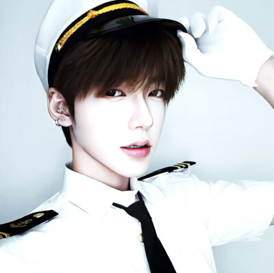 权威男头 拿图点赞关注