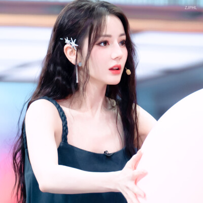 迪丽热巴