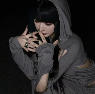女头