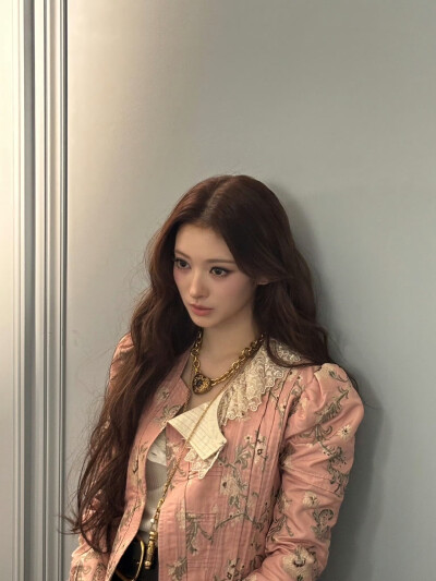 MEOVV anna田中杏奈
