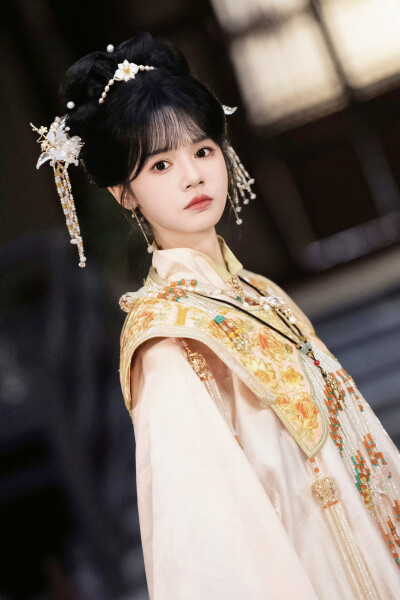 春深锁玉郎 谢妙仪