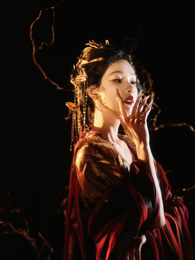 陈都灵
