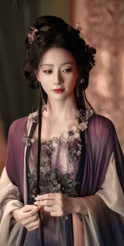 朱丽岚《入青云》 浮月