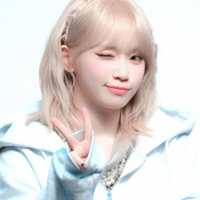 ⊹⁺꧞涙が目にあふれて海になる*ﾟ