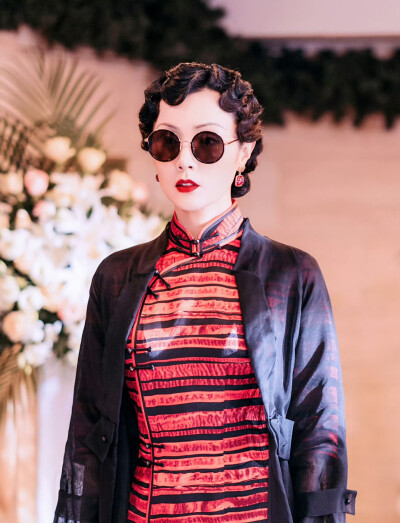 
姜宏波◎章 梅◎筑梦情缘