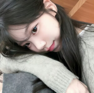 氛围感时尚真人女头，侵权删