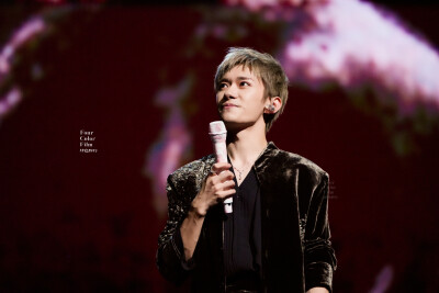 易烊千玺演唱会
