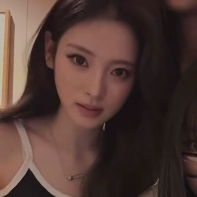 谁想亲我老婆
