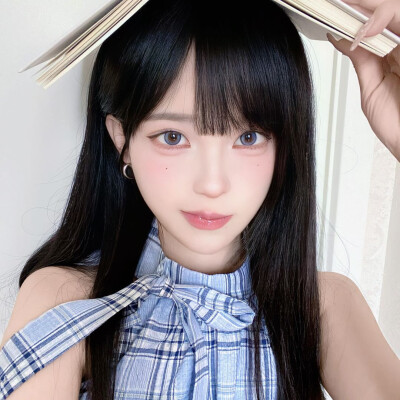 氛围感时尚真人女头，侵权删