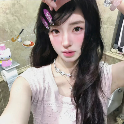氛围感时尚真人女头，侵权删