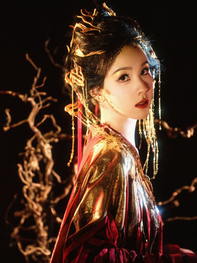 陈都灵