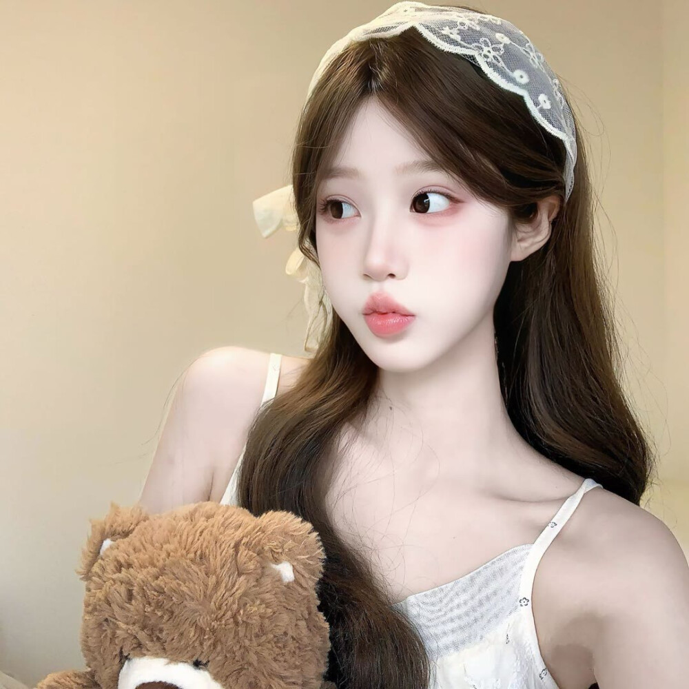 氛围感时尚真人女头，侵权删