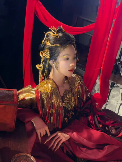 陈都灵