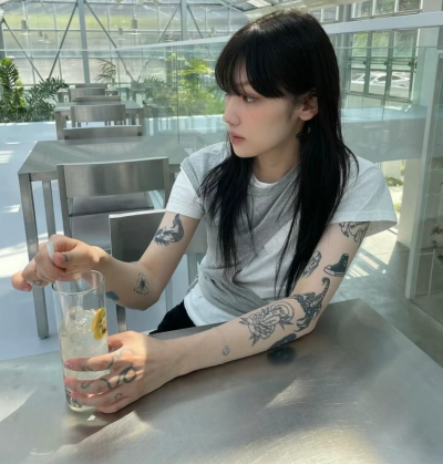 女头
