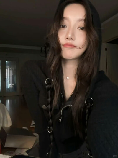 姜贞羽