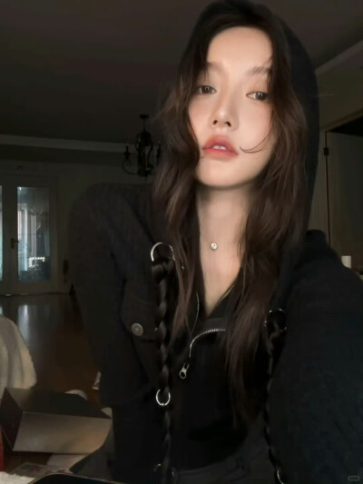 姜贞羽