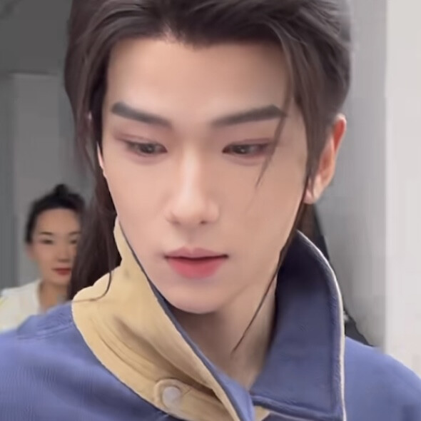 情丝百转丝丝缠乱犹不知