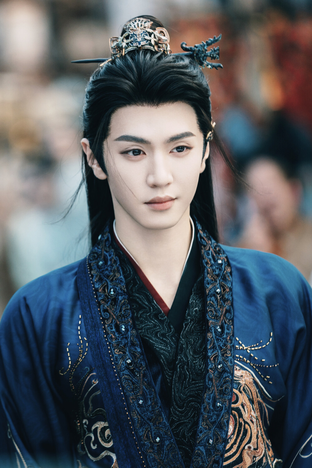 一笑随歌 凤随歌