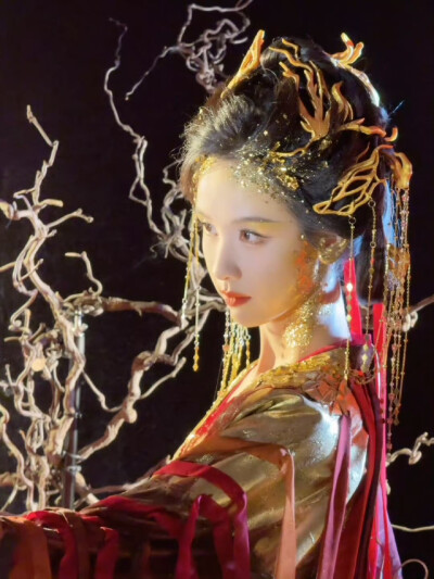 陈都灵