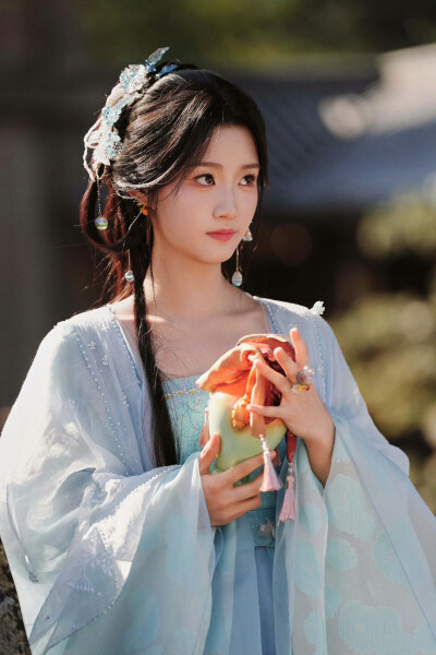 卢昱晓